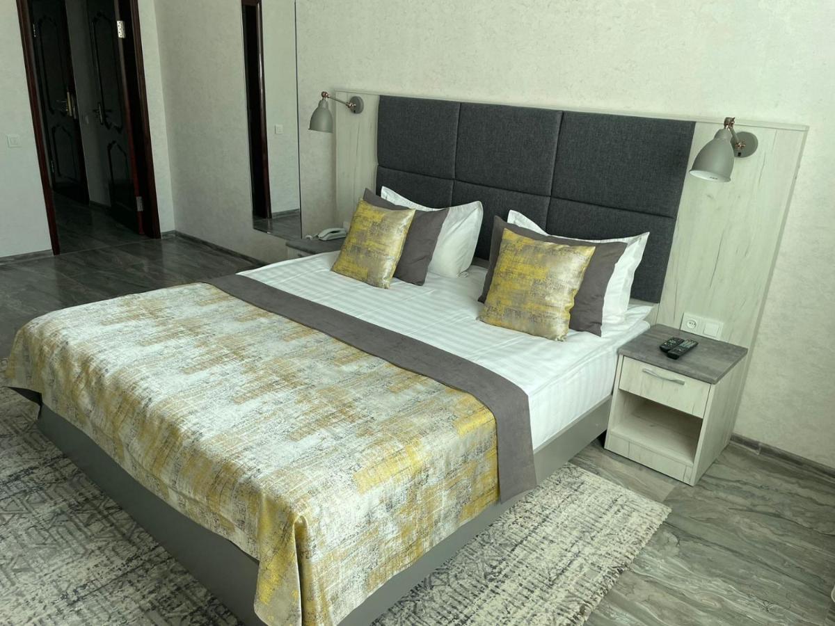 Altyn Adam Hotel Petropavlovsk Luaran gambar