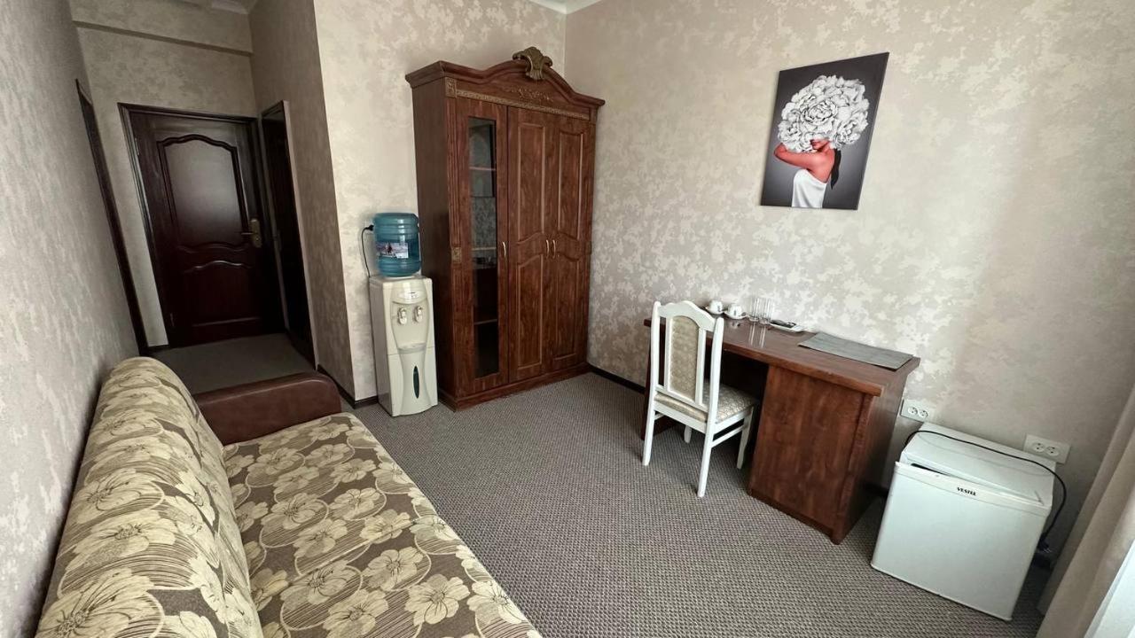 Altyn Adam Hotel Petropavlovsk Luaran gambar