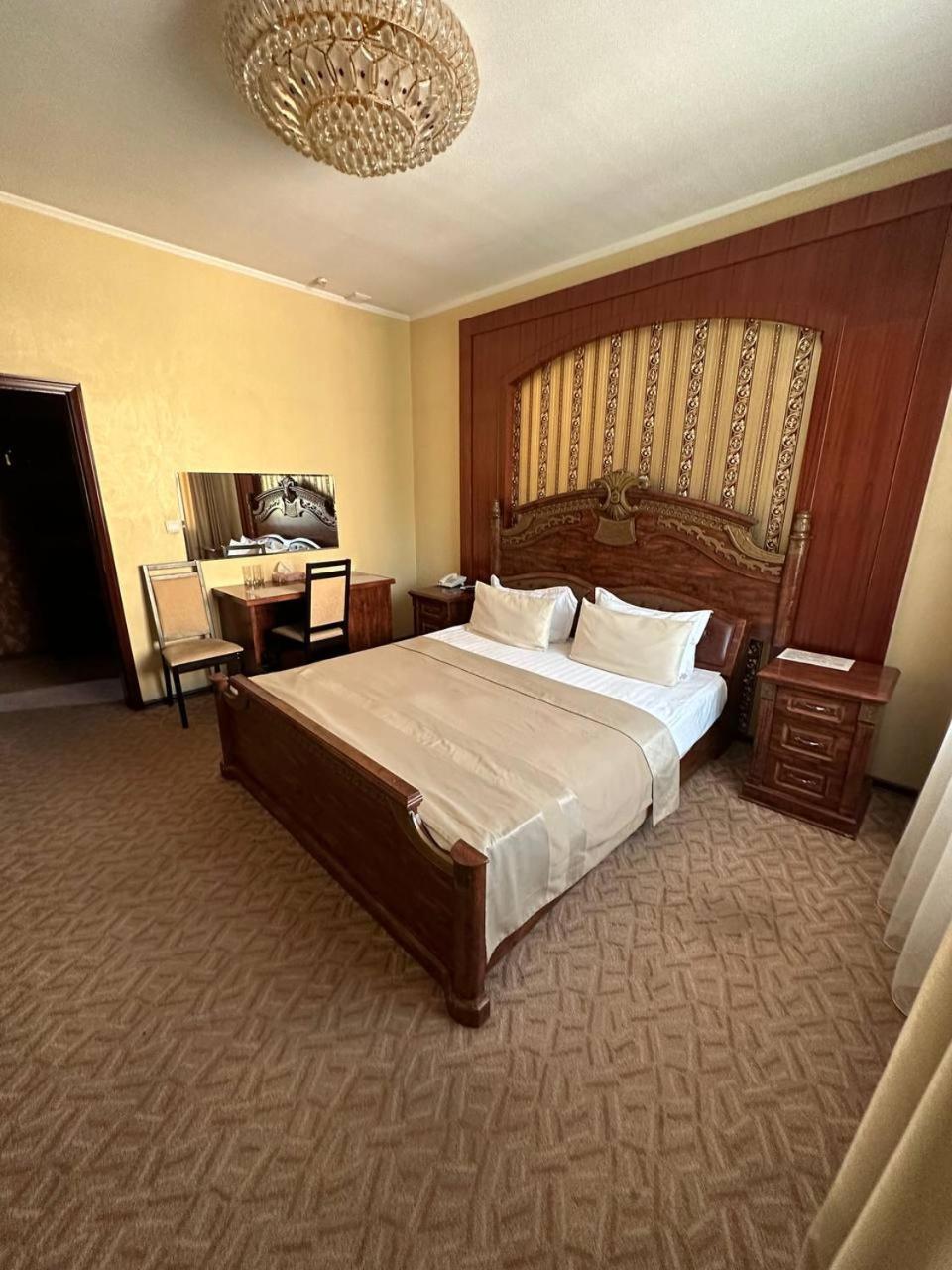 Altyn Adam Hotel Petropavlovsk Luaran gambar