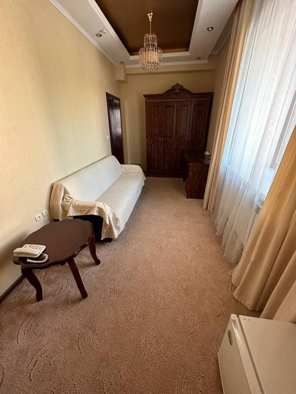 Altyn Adam Hotel Petropavlovsk Luaran gambar