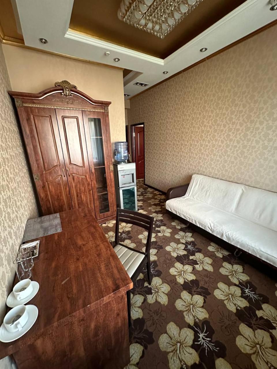 Altyn Adam Hotel Petropavlovsk Luaran gambar
