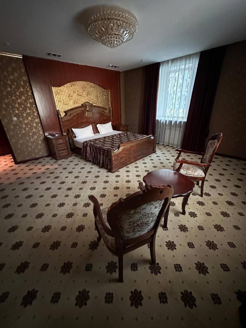 Altyn Adam Hotel Petropavlovsk Luaran gambar
