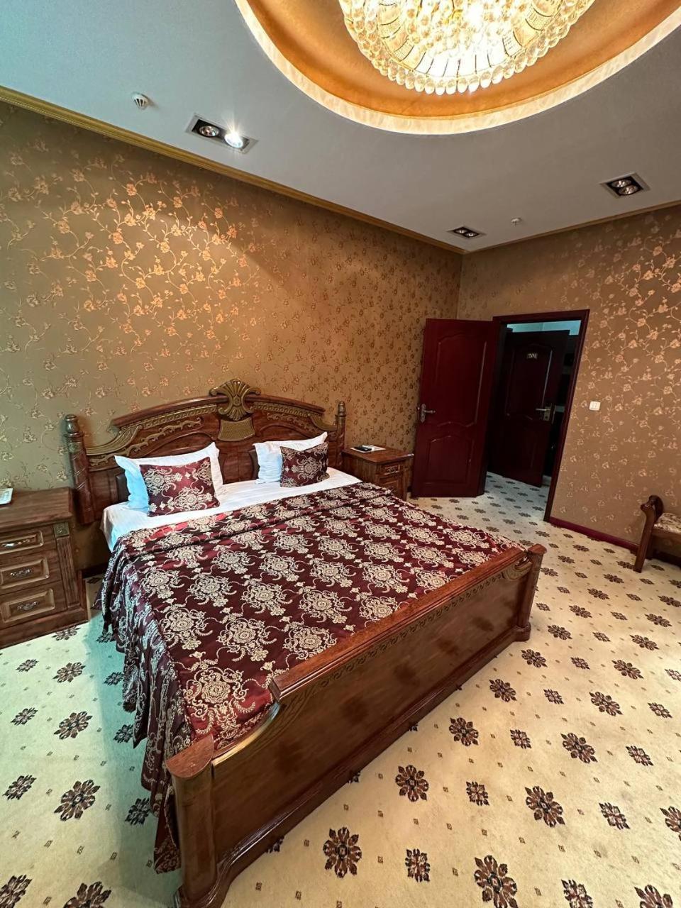 Altyn Adam Hotel Petropavlovsk Luaran gambar
