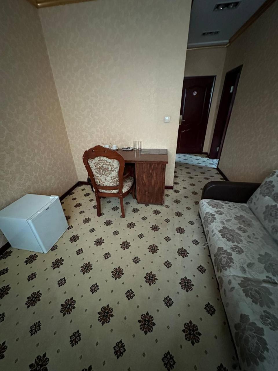 Altyn Adam Hotel Petropavlovsk Luaran gambar