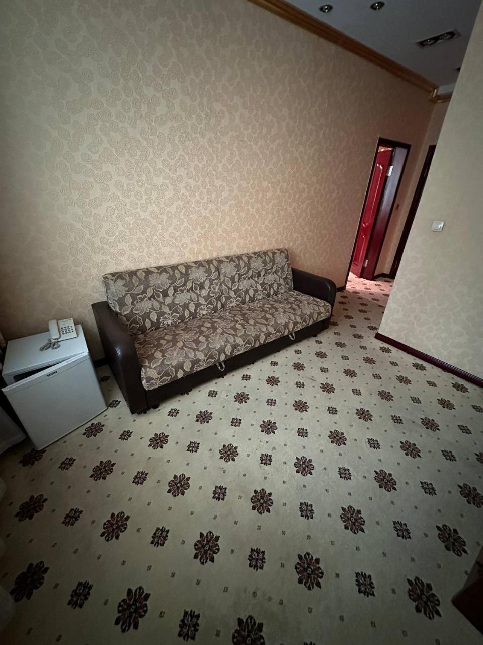 Altyn Adam Hotel Petropavlovsk Luaran gambar