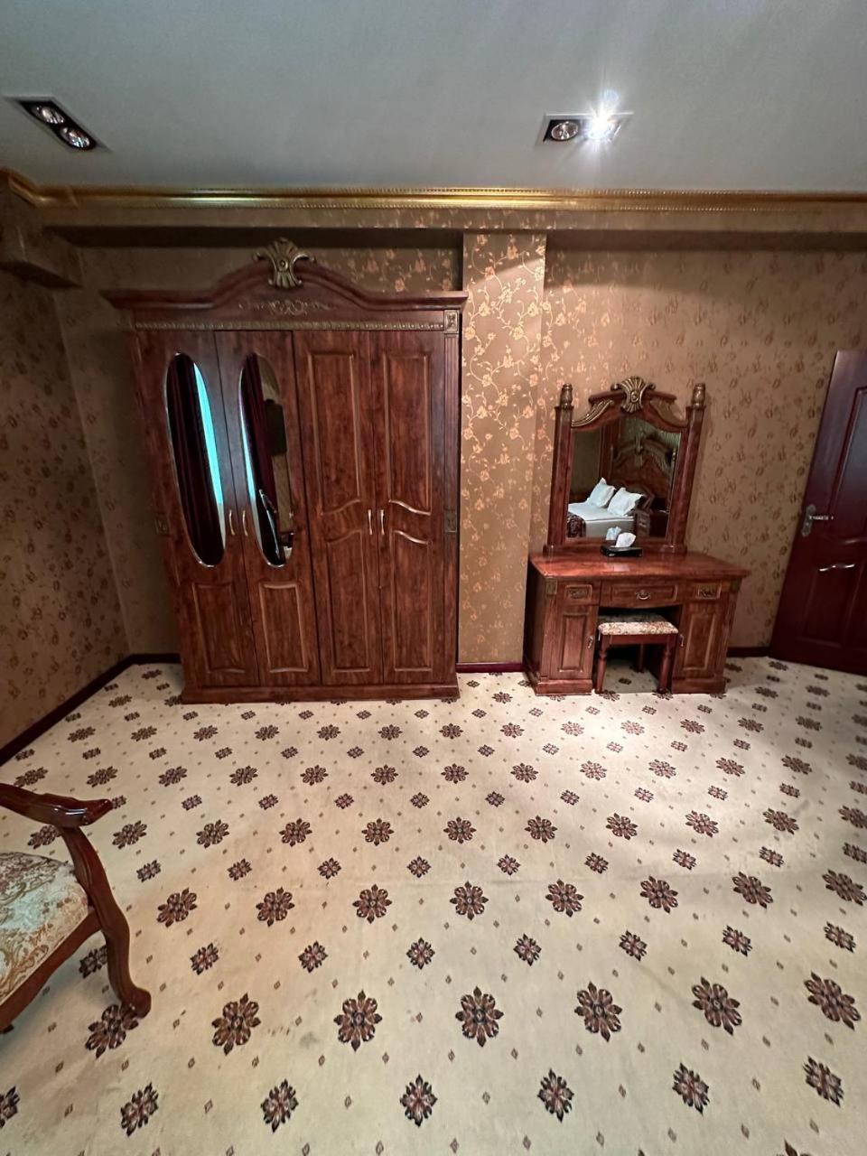 Altyn Adam Hotel Petropavlovsk Luaran gambar