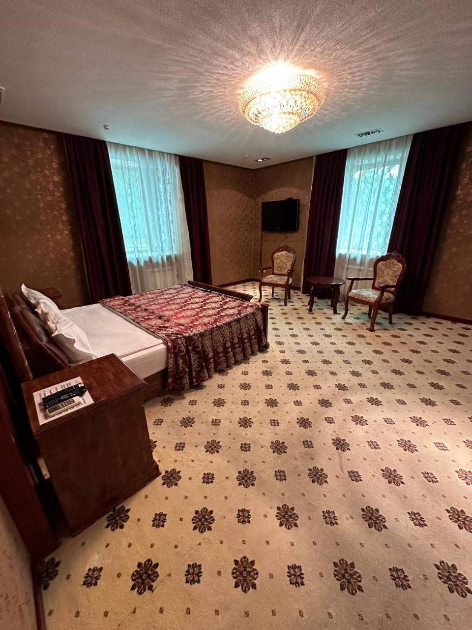 Altyn Adam Hotel Petropavlovsk Luaran gambar