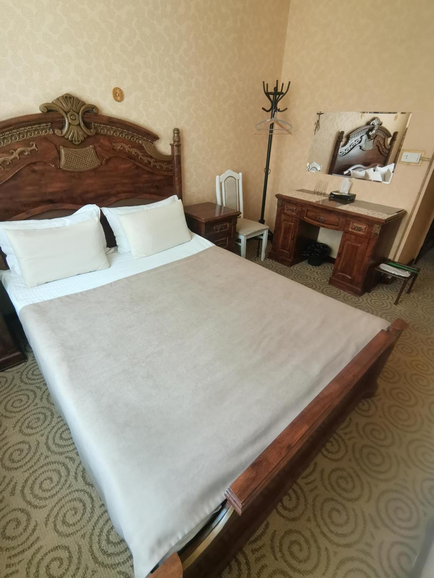 Altyn Adam Hotel Petropavlovsk Luaran gambar
